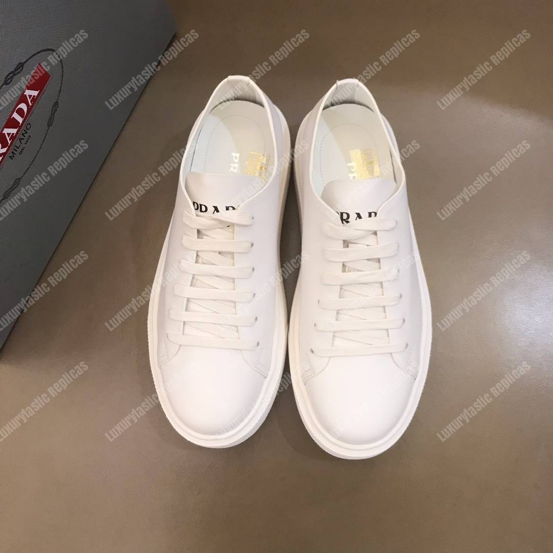 Pra*a leather sneakers white