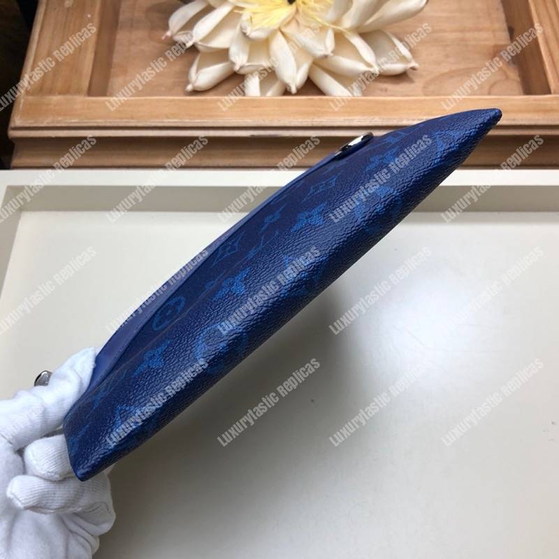LV Discovery Pochette PM Monogram Cobalt Canvas