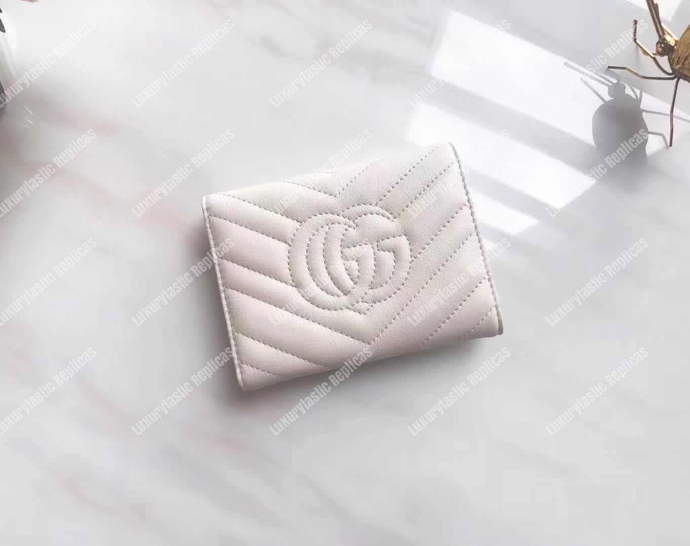 G*u*i gg marmont matelassé wallet white