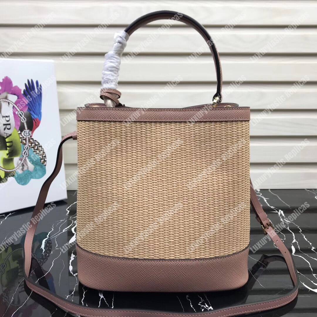 Pra*a panier medium straw bag magnolia