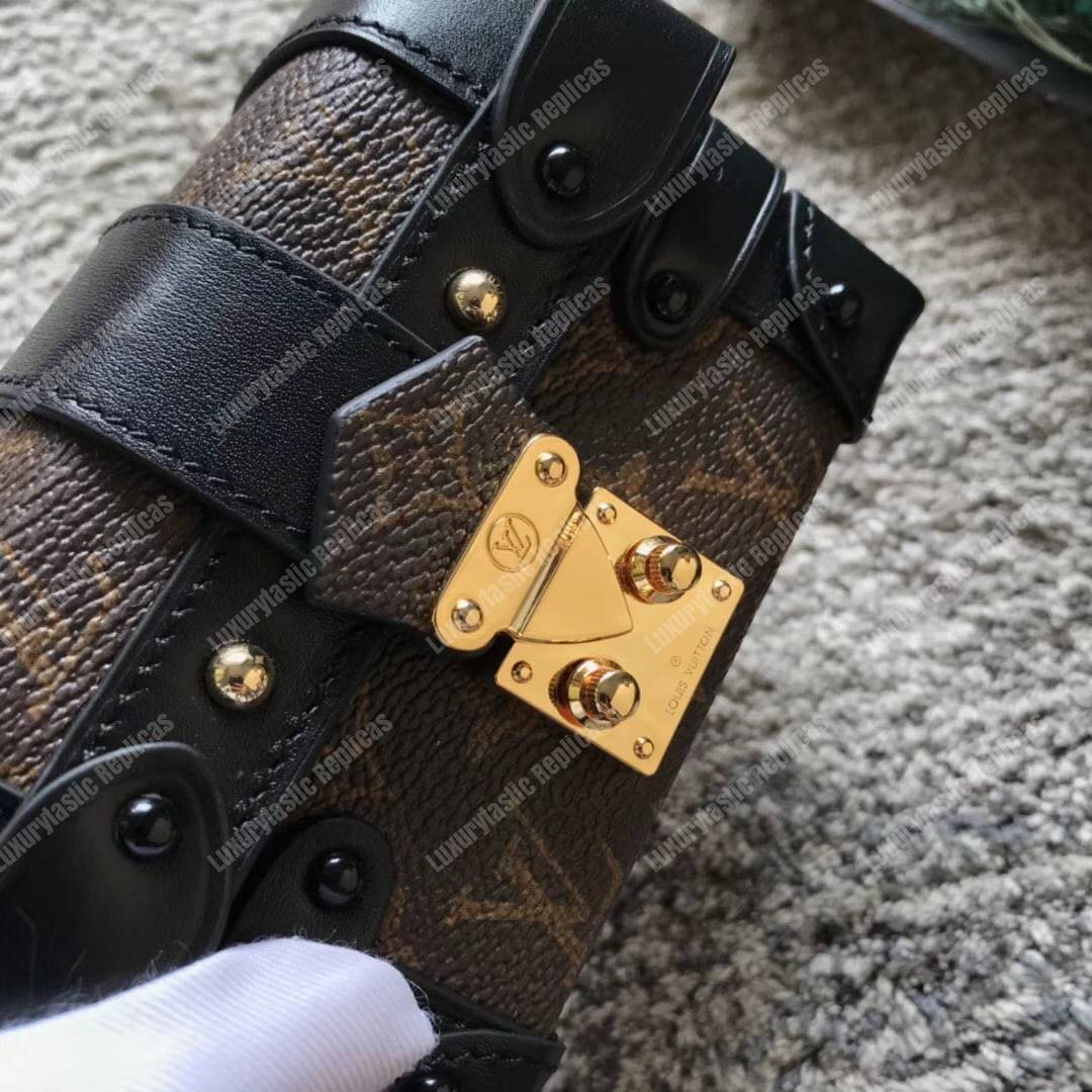 LV Essential Trunk Monogram