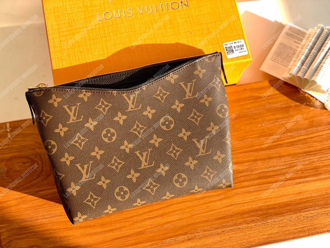 LV Pallas Beauty Case Black