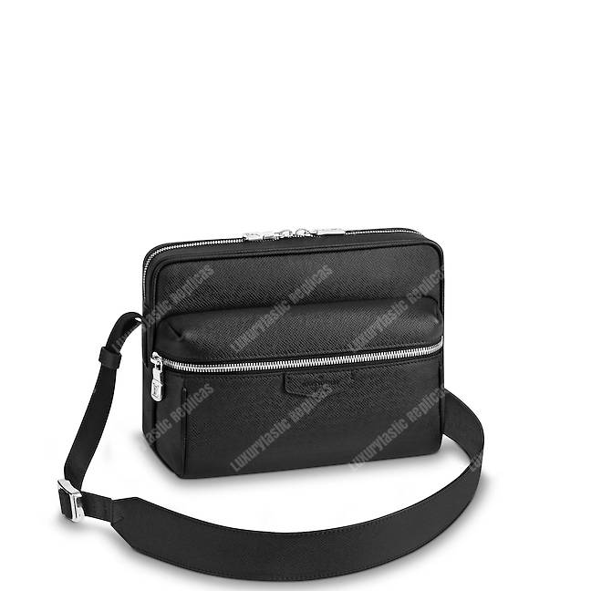 LV Outdoor Messenger PM Taiga Leather Noir