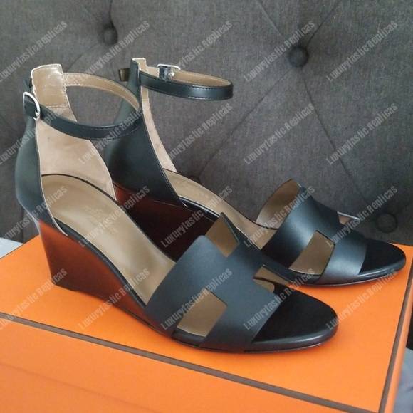 H**mes legend sandal black