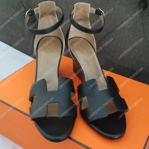 H**mes legend sandal black