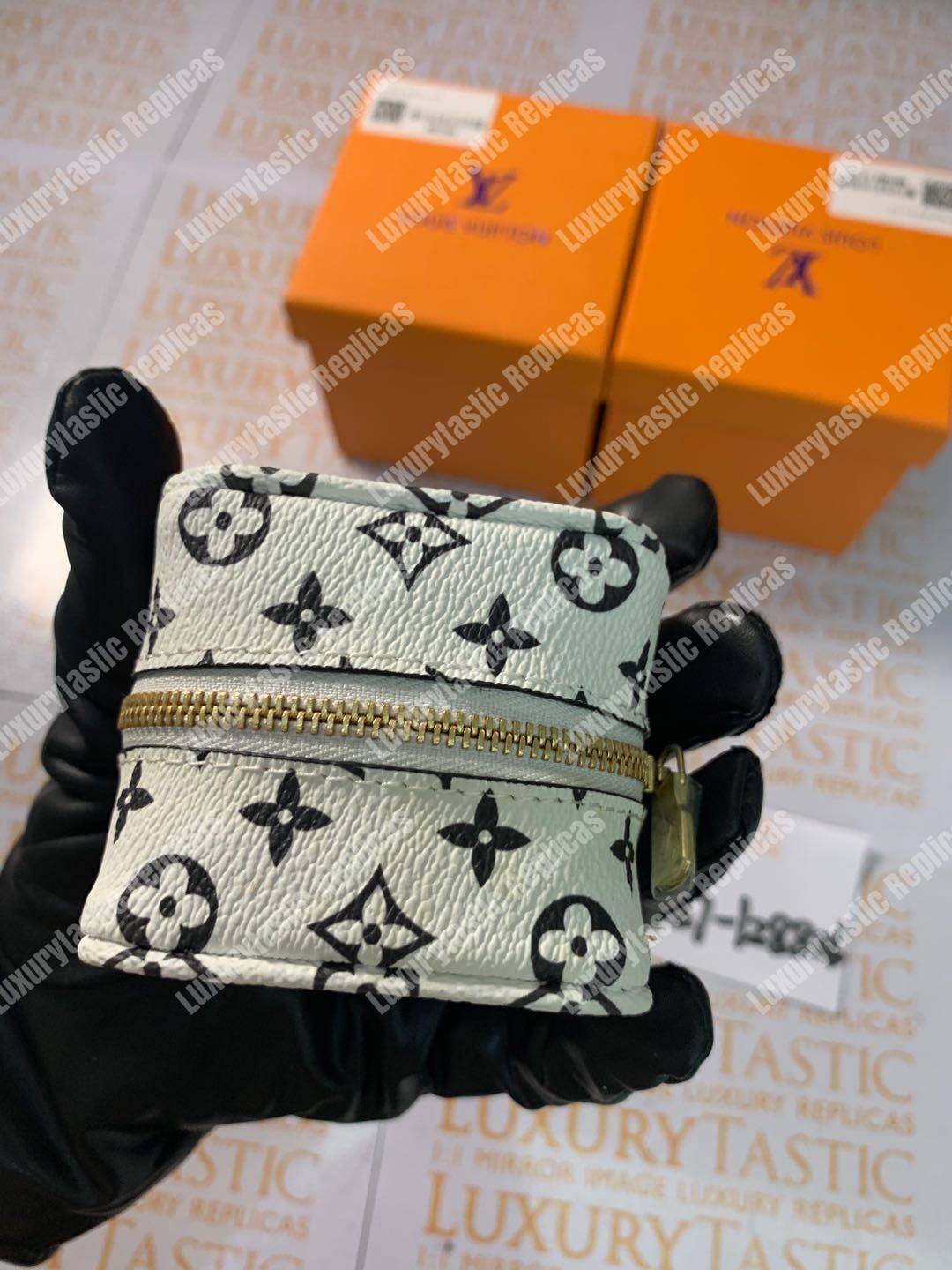 LV Porte Monnaie Cube Summer 2019 Red