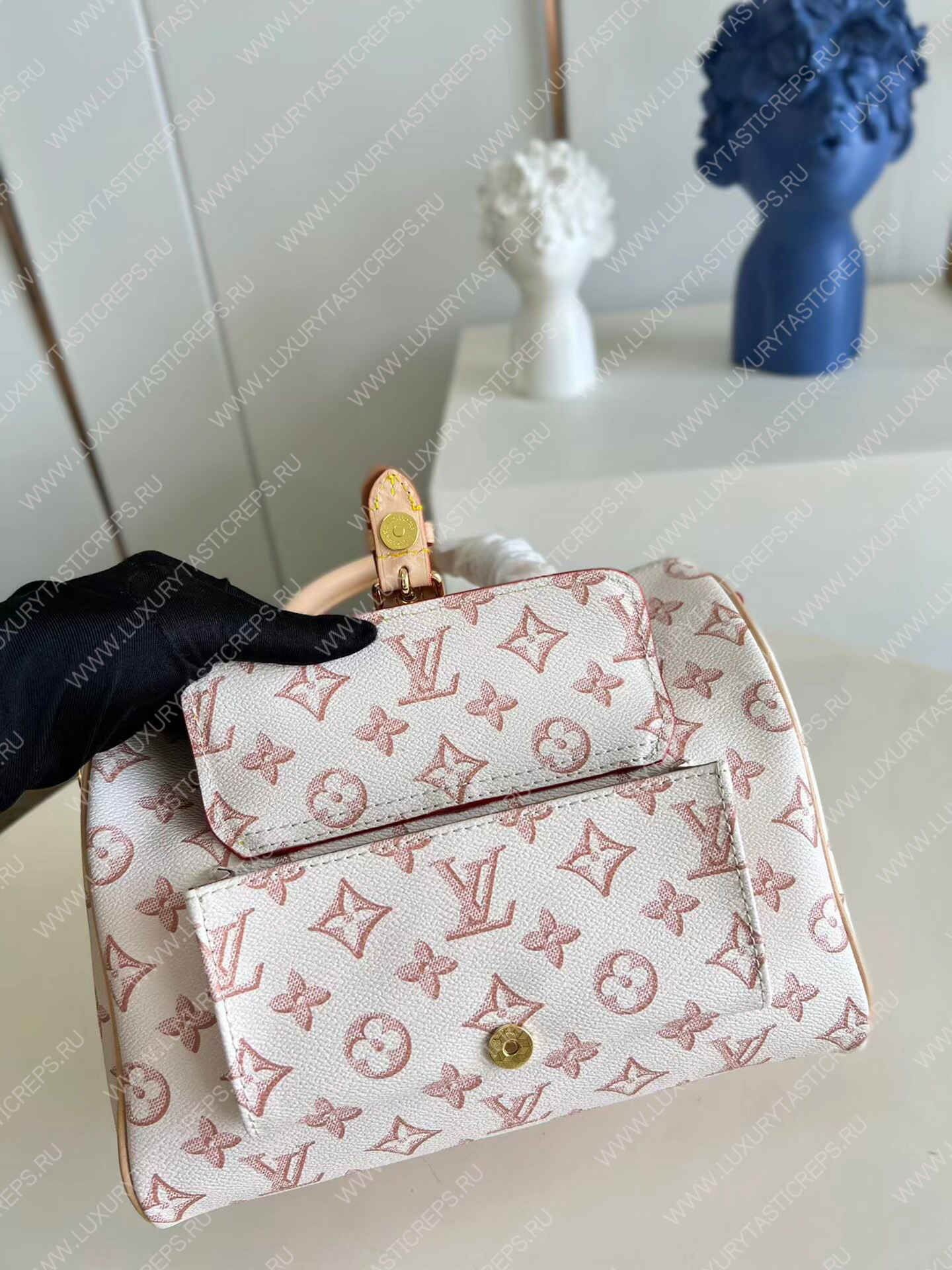 l**is V*t*n speedy bandouliÈre 25 beige m20919