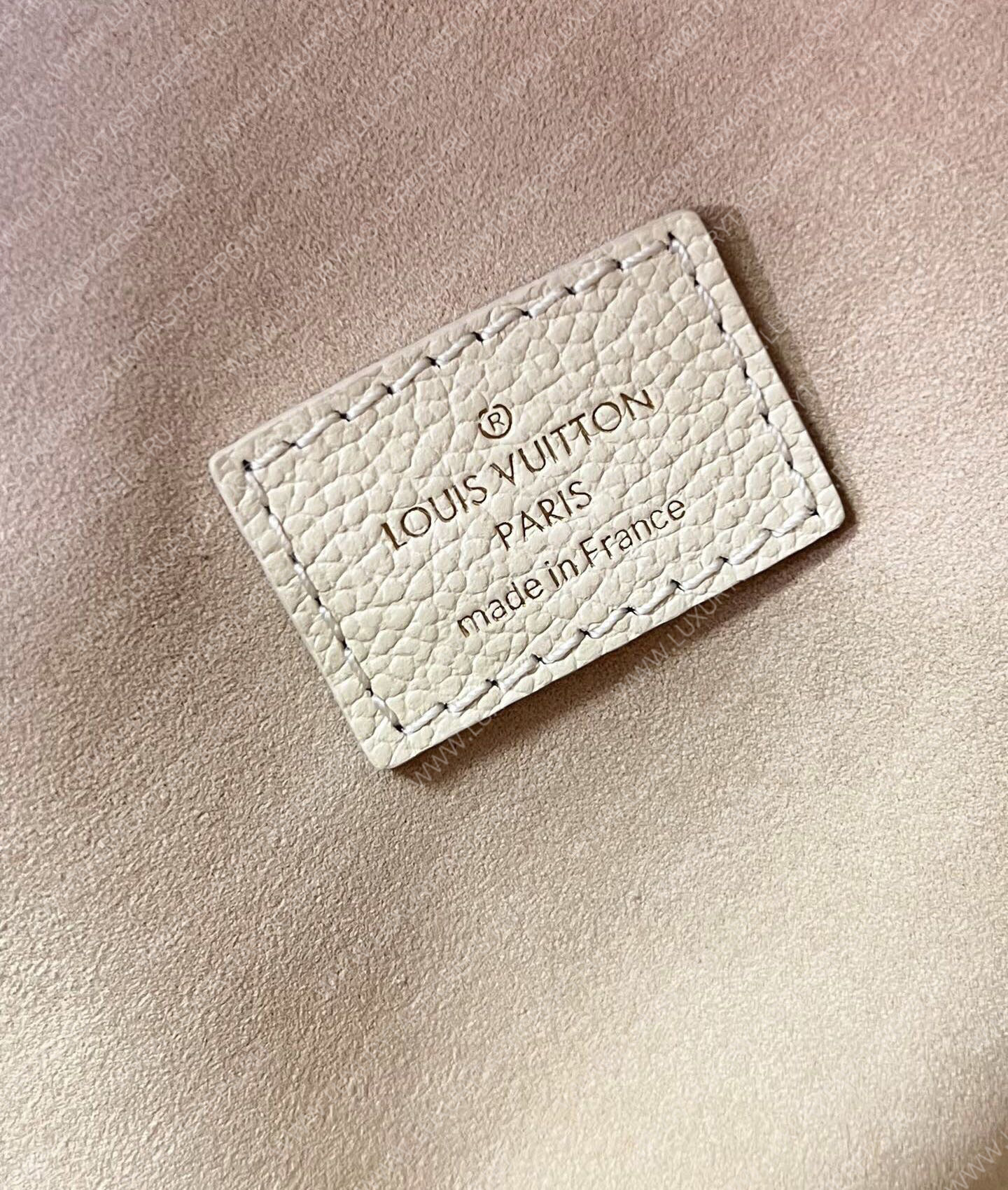 l**is V*t*n lv pochette mÉtis​ cream/pink m45809