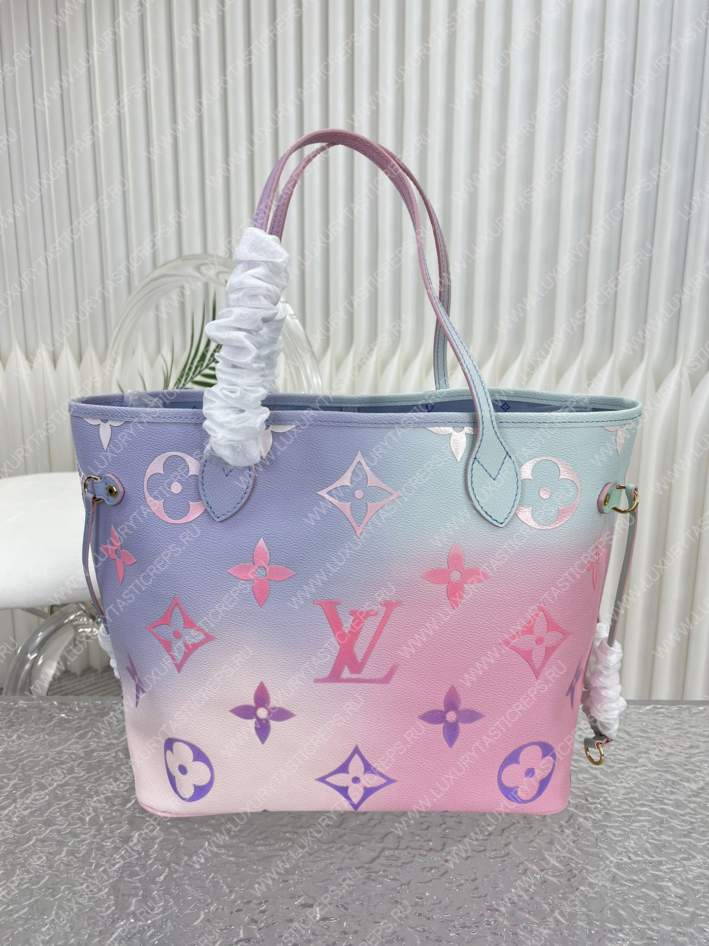 l**is V*t*n neverfull mm pastel colors m46381