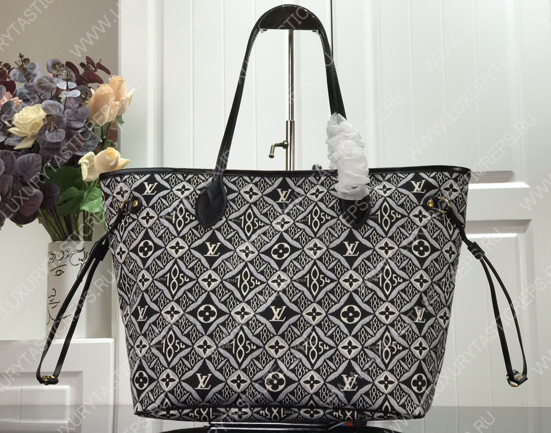 l**is V*t*n neverfull mm since 1854 gray m57230