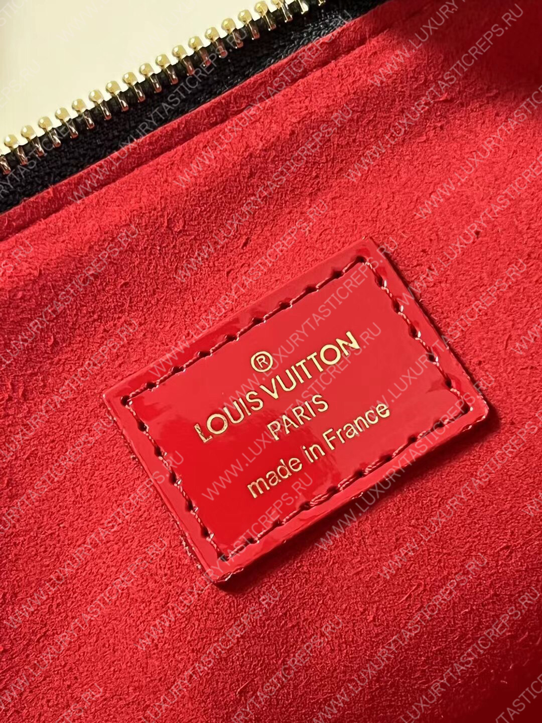 l**is V*t*n coussin pm black m57793