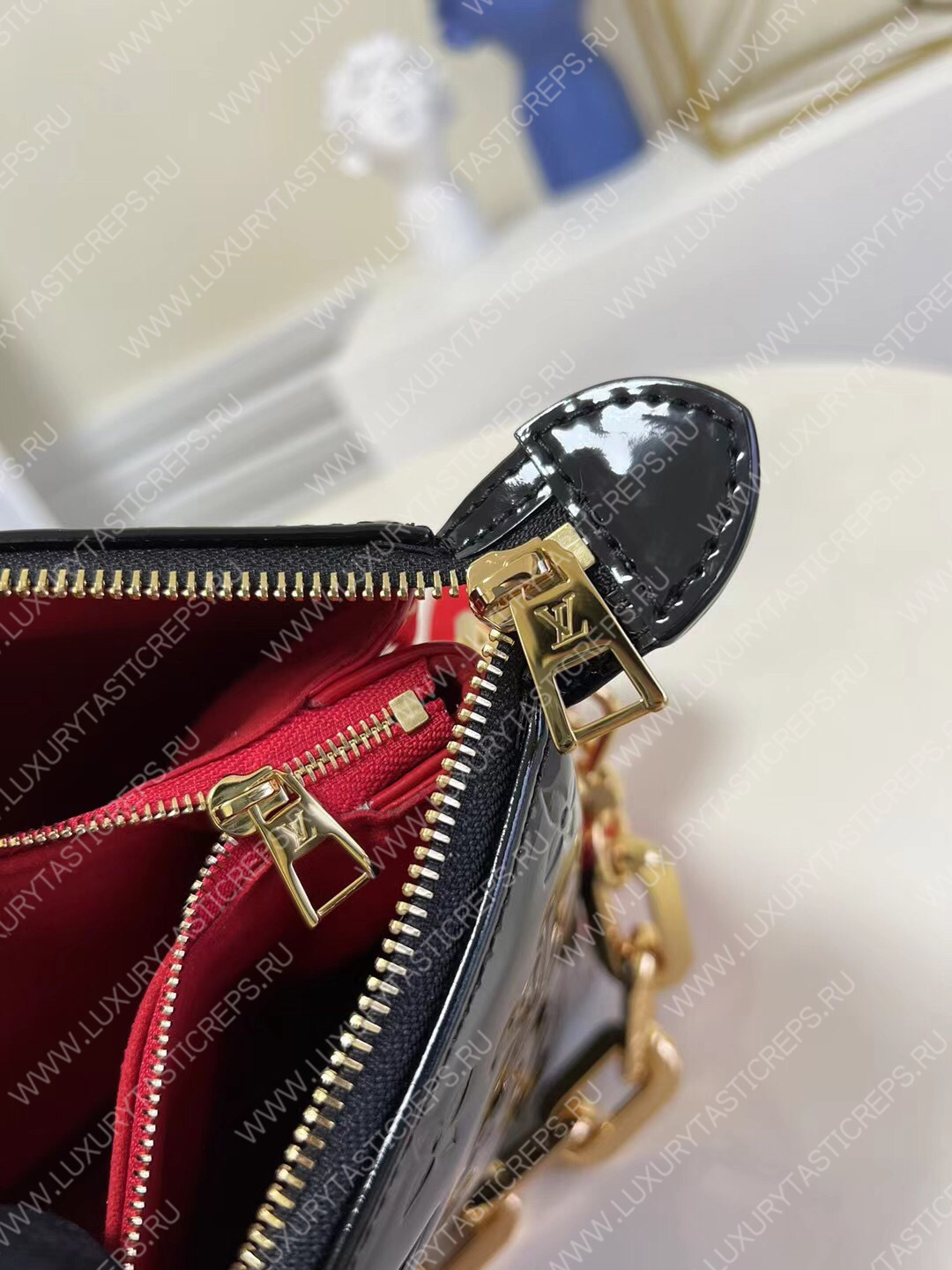 l**is V*t*n coussin pm black m57793