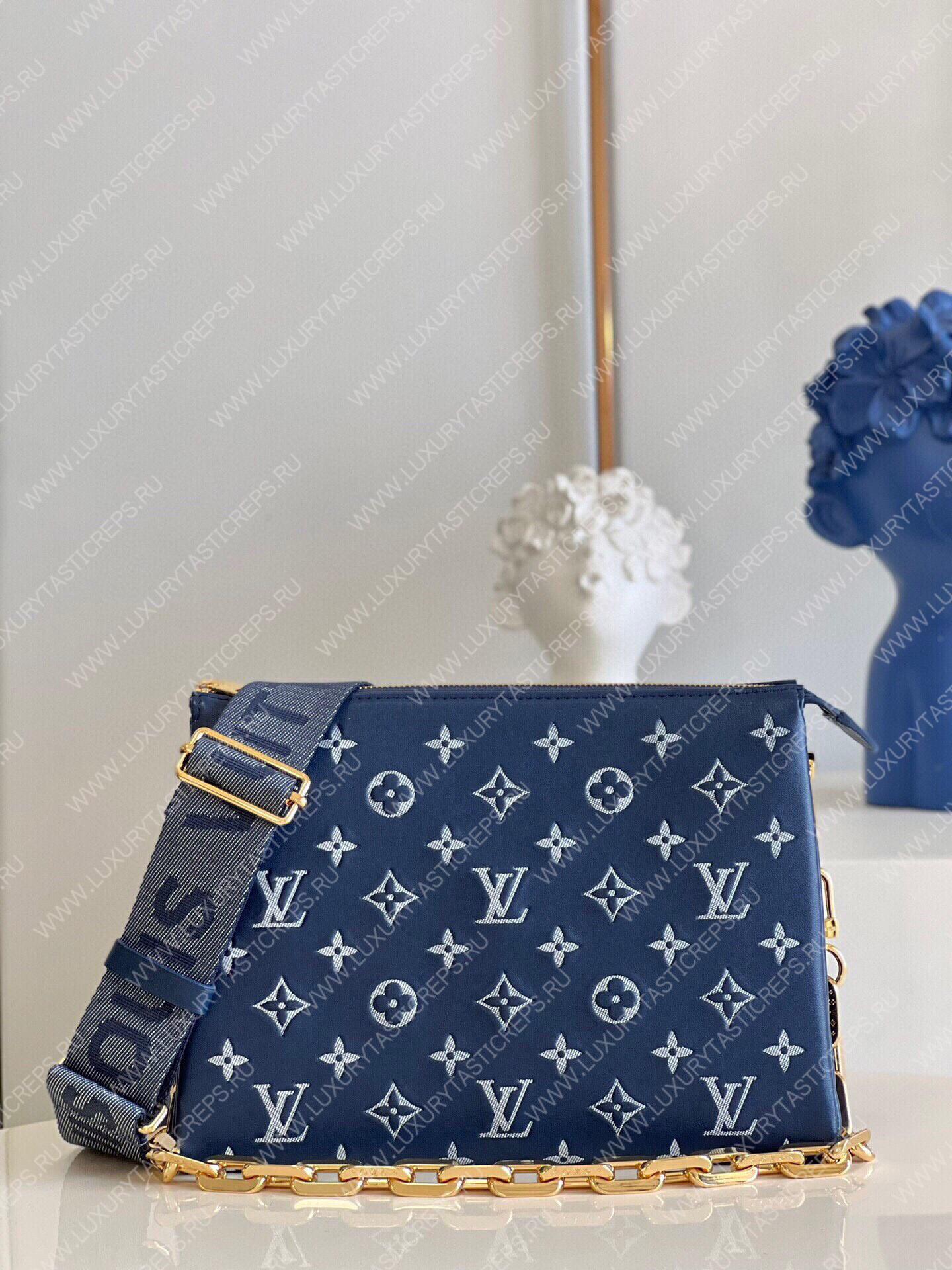 l**is V*t*n coussin pm navy blue m57793