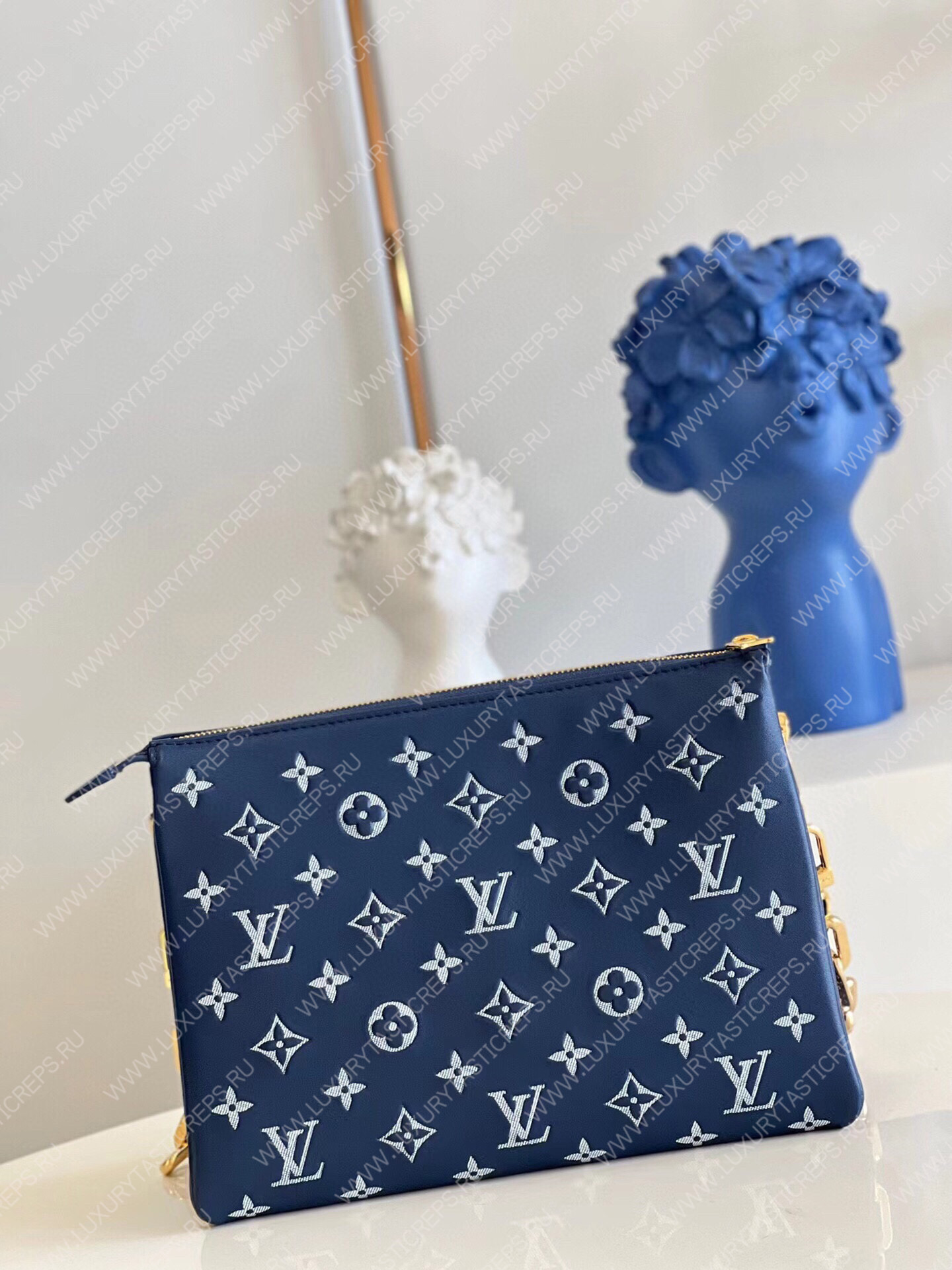 l**is V*t*n coussin pm navy blue m57793