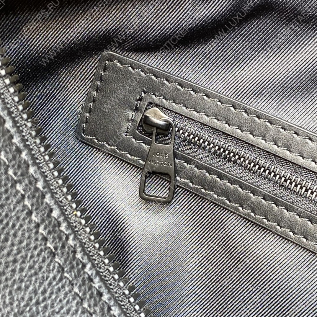 l**is V*t*n keepall bandouliÈre 40 black m57088