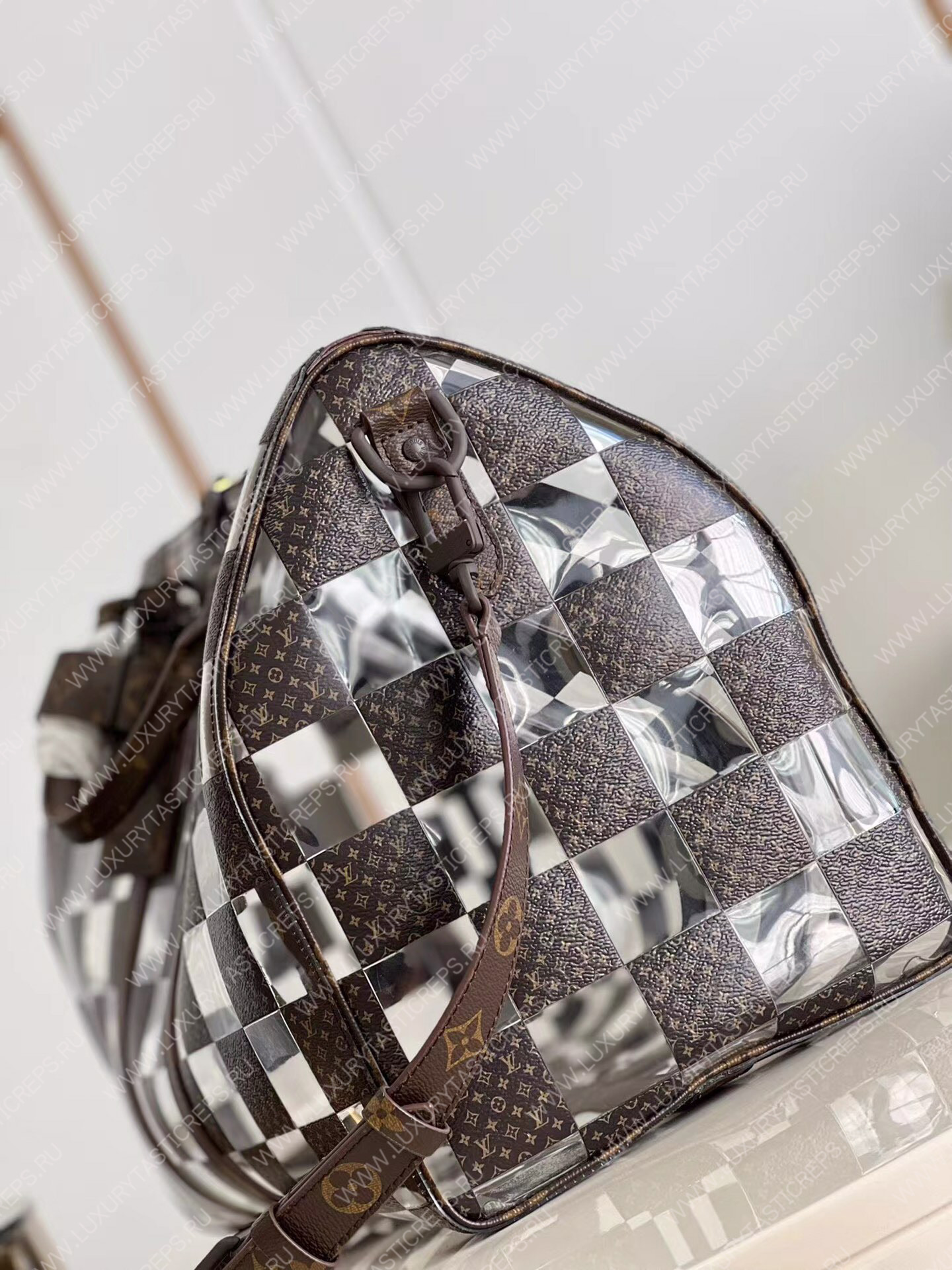 l**is V*t*n keepall bandouliÈre 50 monogram chess coated