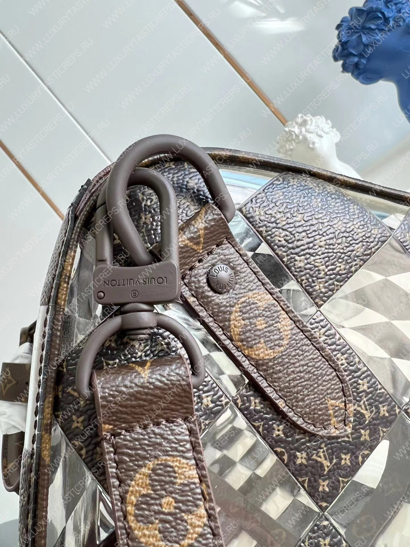 l**is V*t*n keepall bandouliÈre 50 monogram chess coated