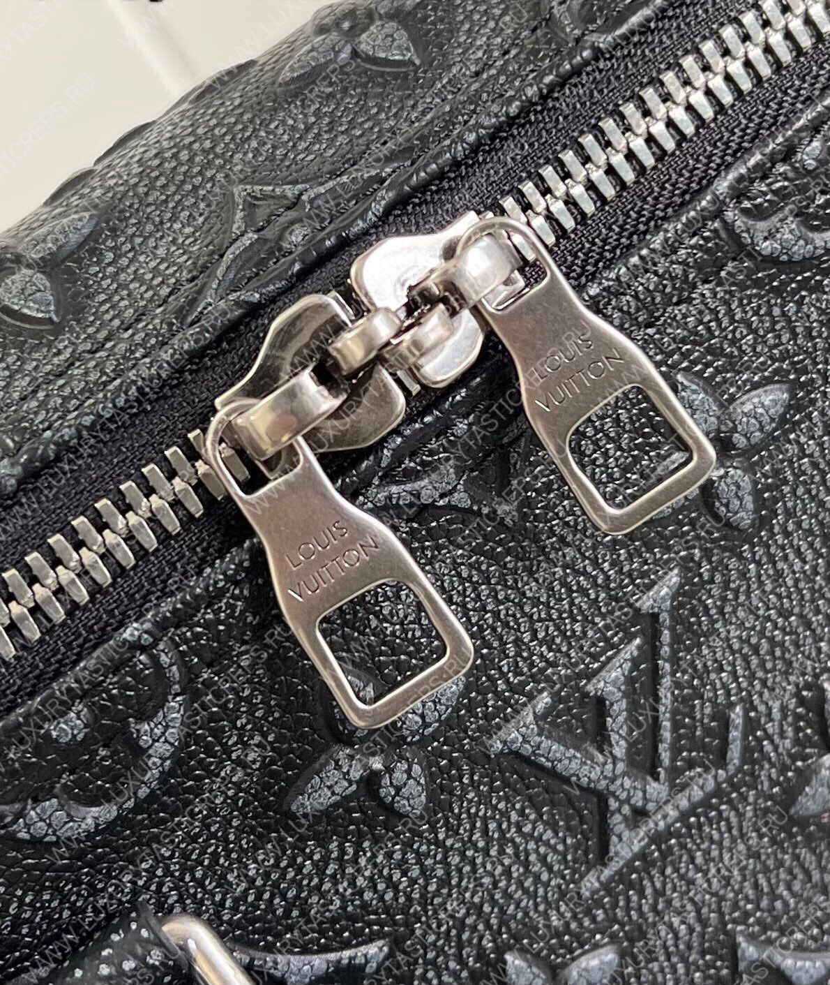 l**is V*t*n keepall bandouliÈre 50 denim black m21375