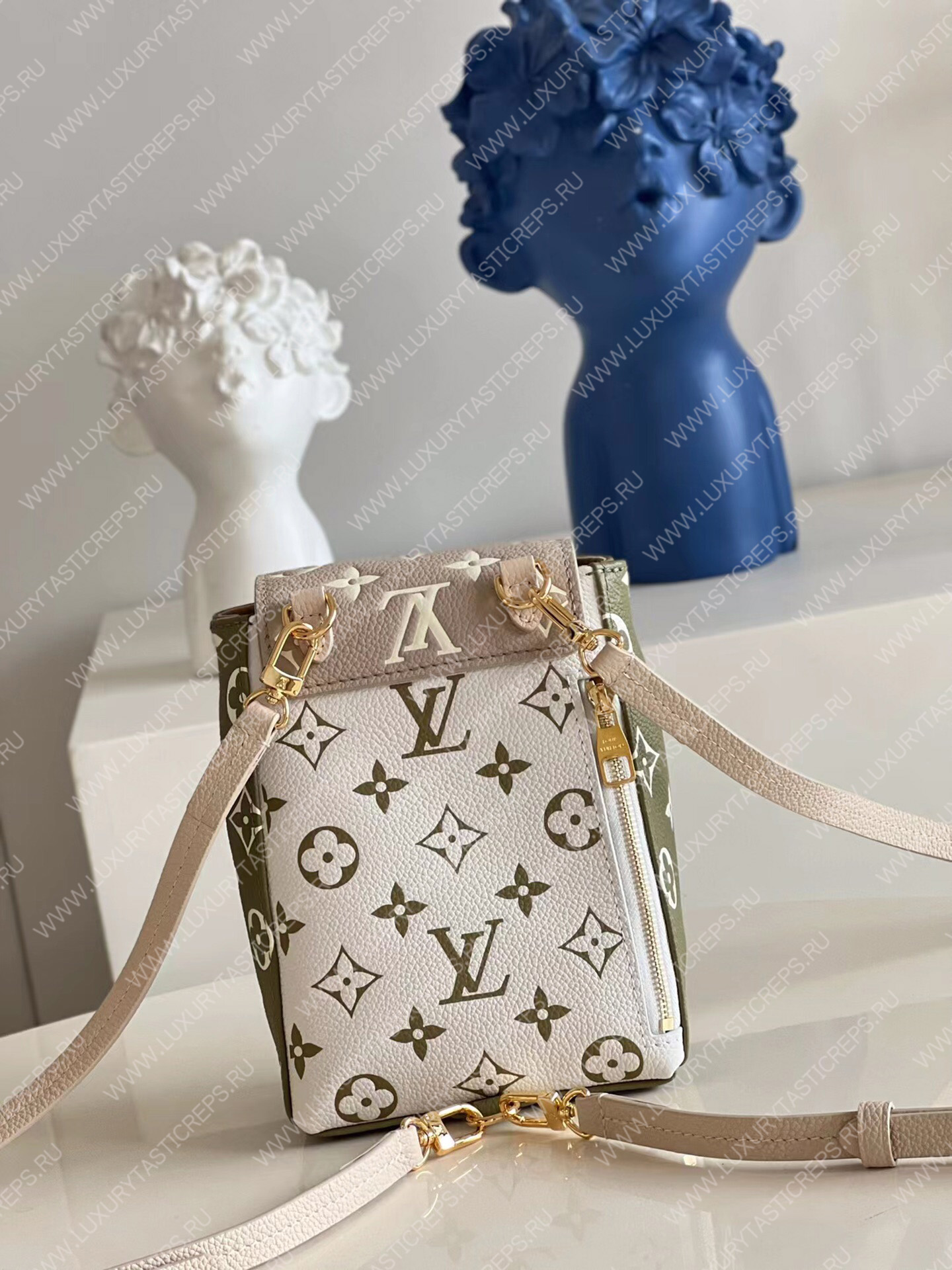 l**is V*t*n tiny backpack khaki / beige / cream m81351