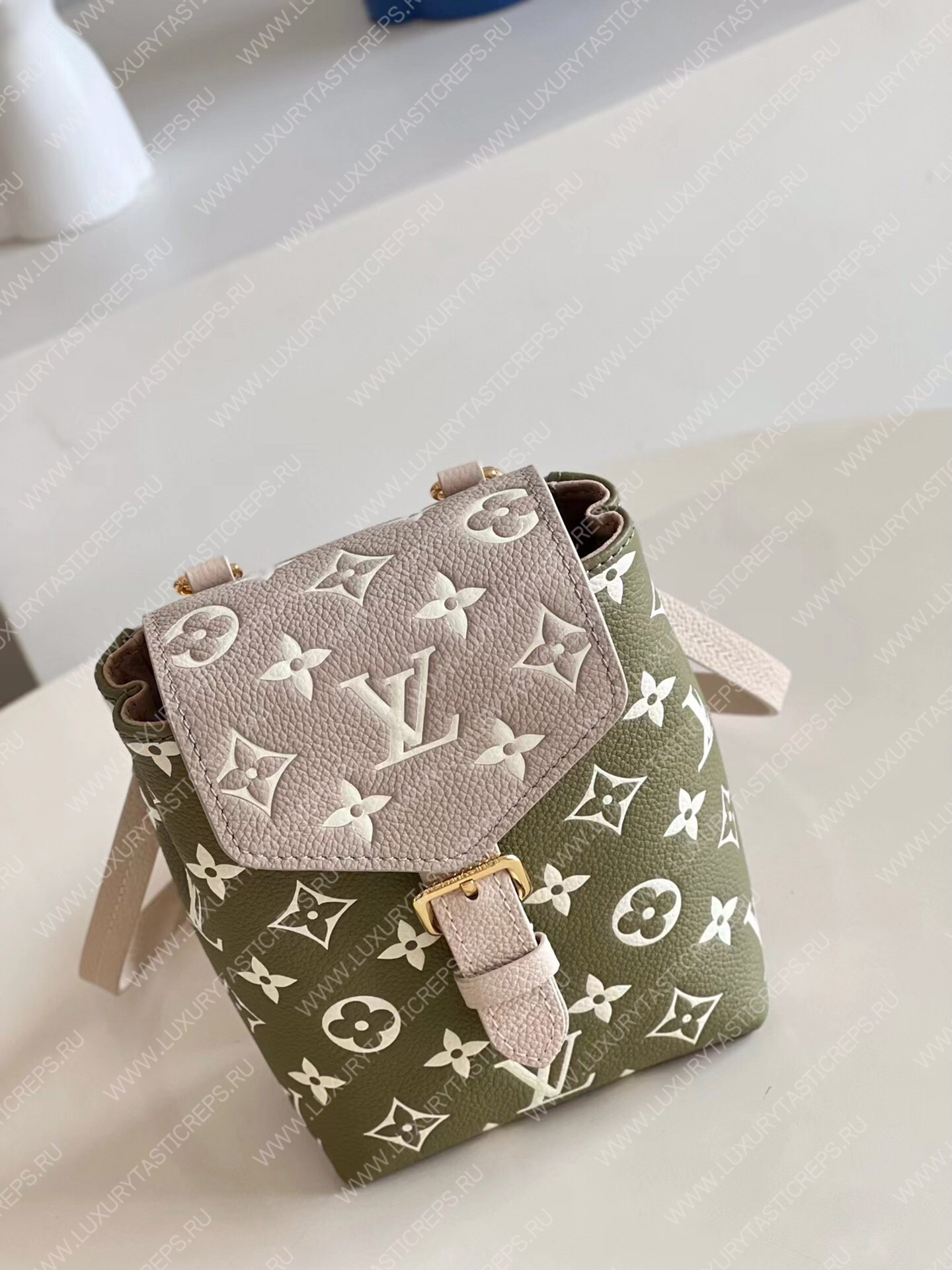 l**is V*t*n tiny backpack khaki / beige / cream m81351