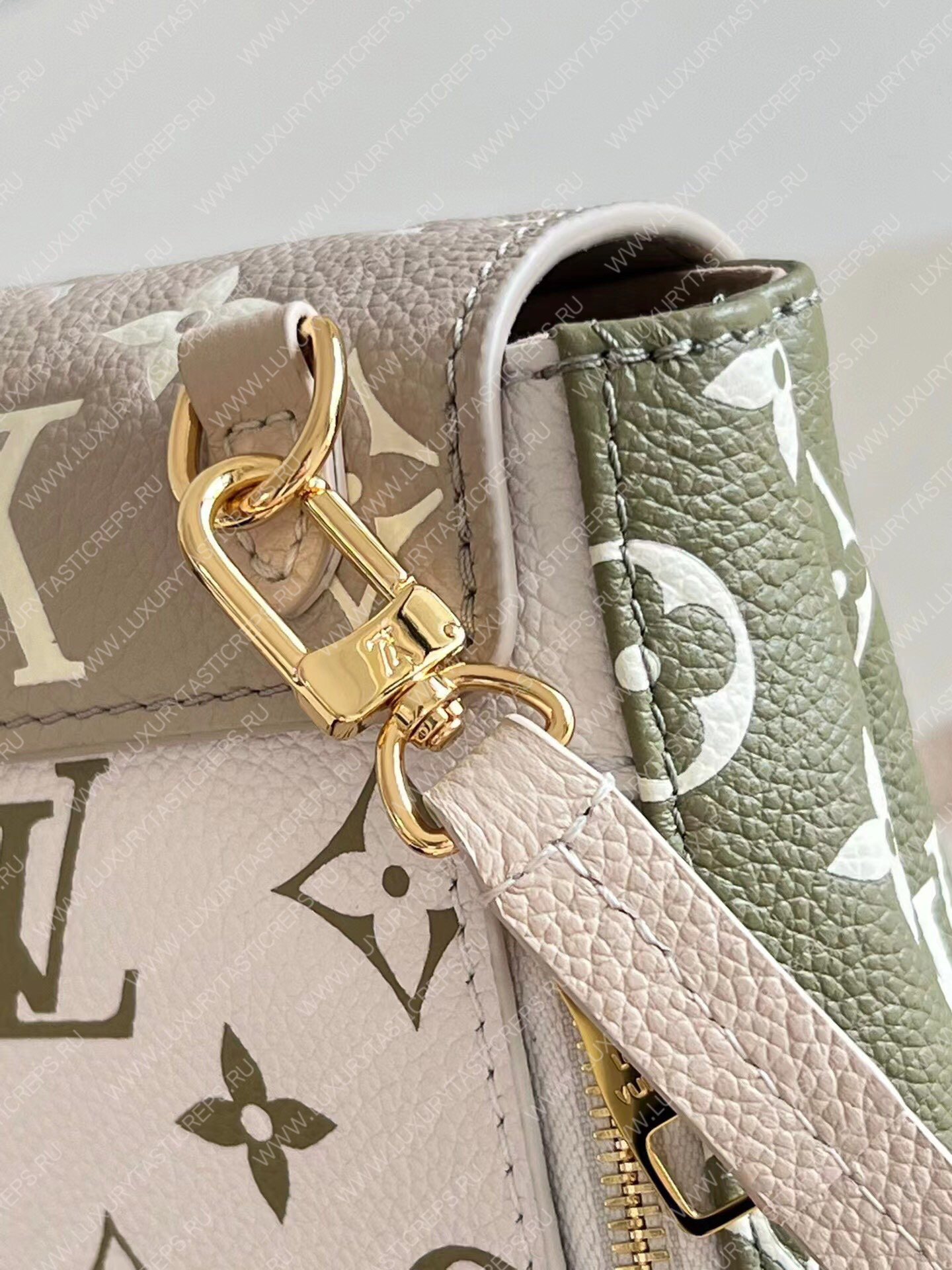 l**is V*t*n tiny backpack khaki / beige / cream m81351