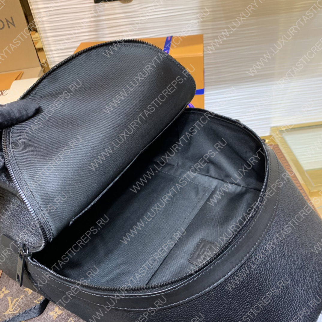 l**is V*t*n takeoff backpack black m57079