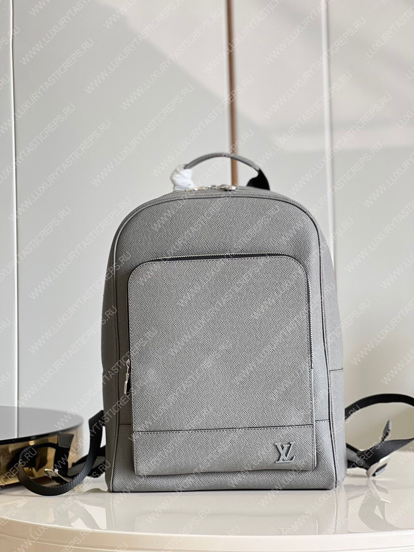 l**is V*t*n adrian backpack gray m30857