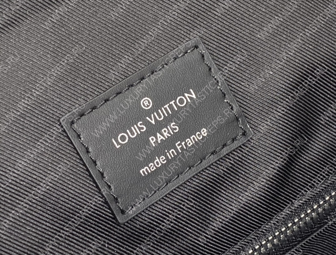 l**is V*t*n christopher pm brown m43735