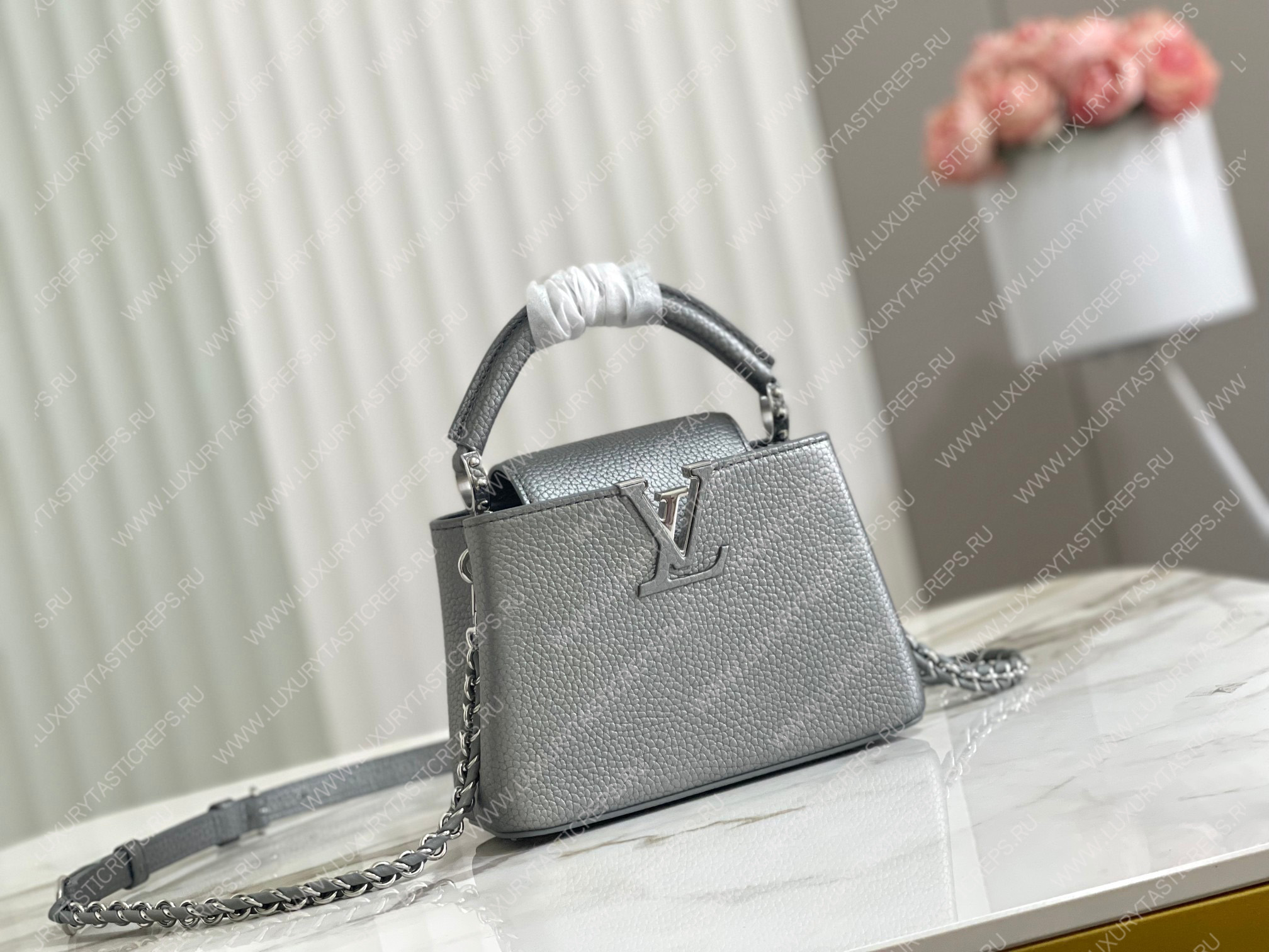 l**is V*t*n capucines bb etain metallic gray m21102
