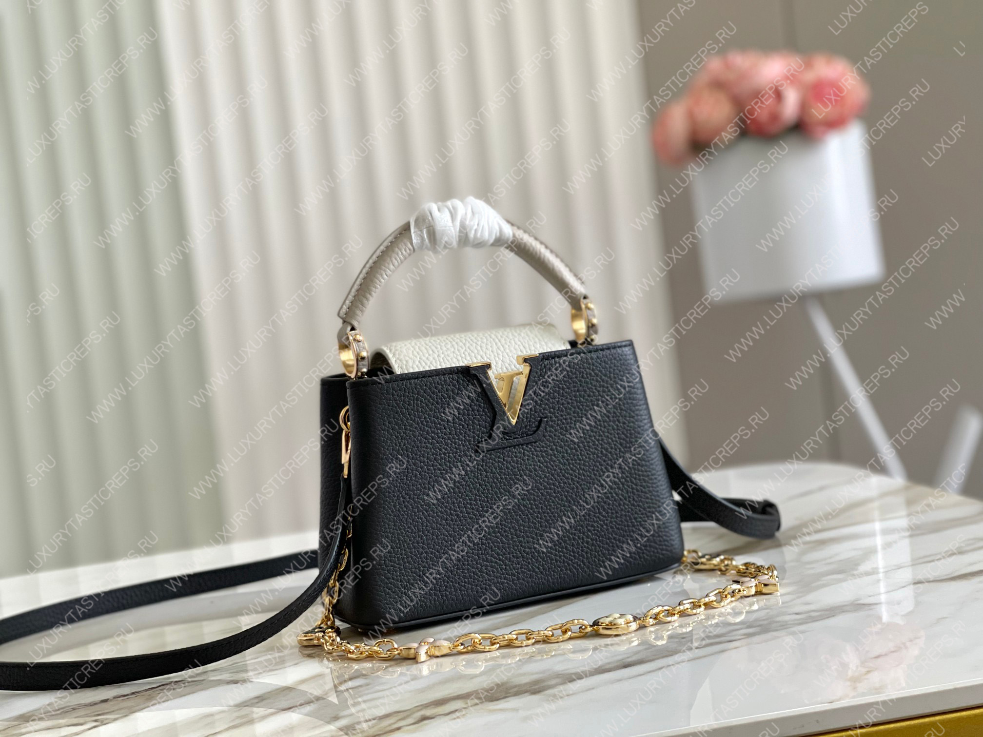 l**is V*t*n capucines mm black m20708