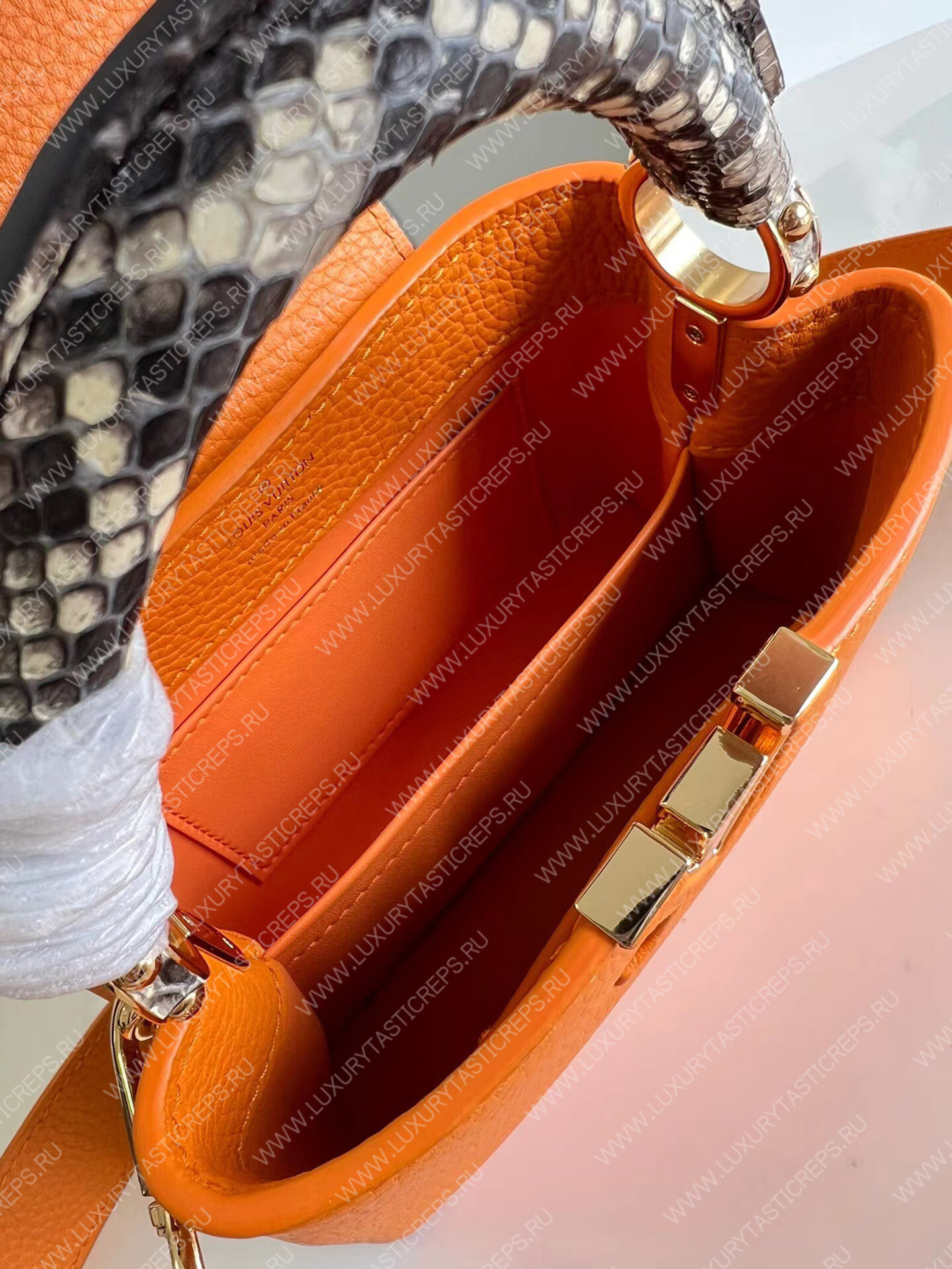 l**is V*t*n capucines mini topaze imperiale orange n81210  style: n81210