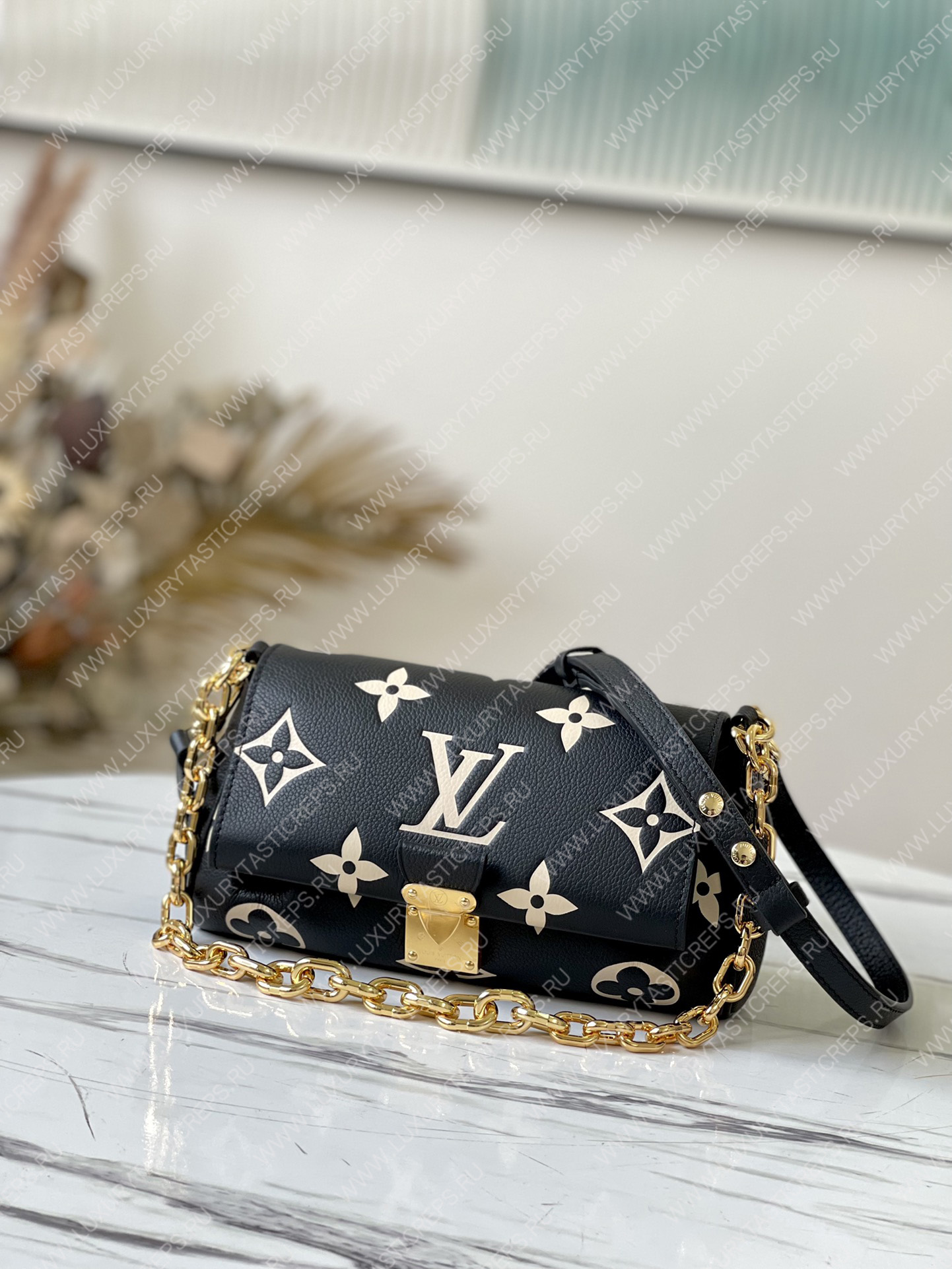 l**is V*t*n favorite black/beige m45859