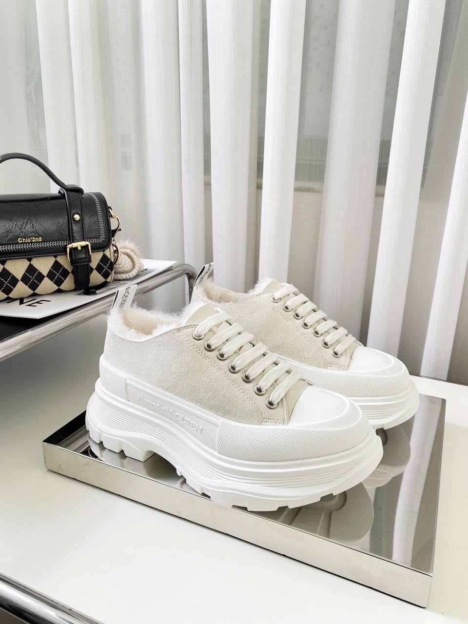 ALEXANDER MCQUEEN TREAD SLICK LACE UP SHOES WHITE 604257W4SX1
