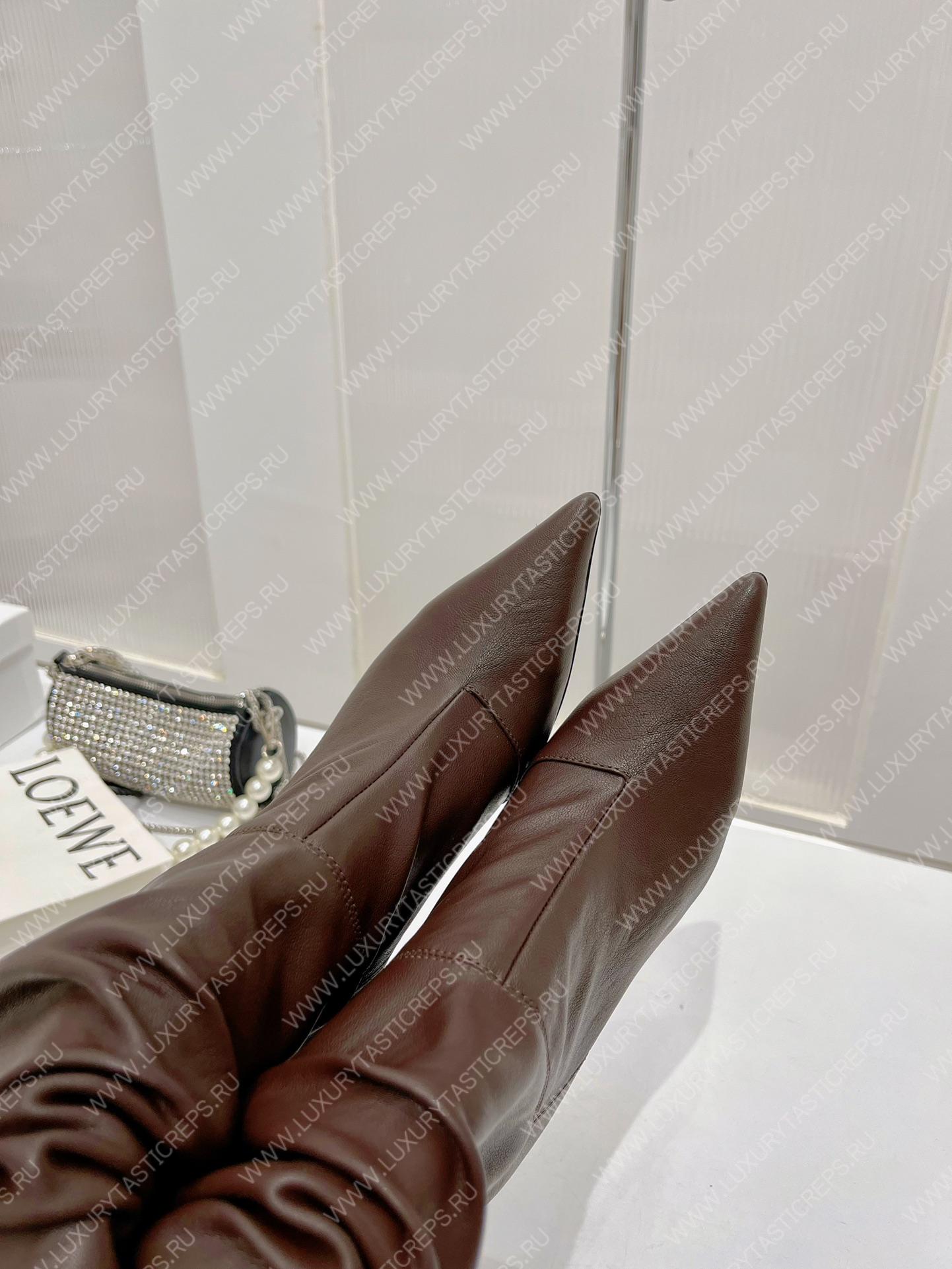 AMINA MUADDI JAHLEEL BOOTIE BROWN AM60004
