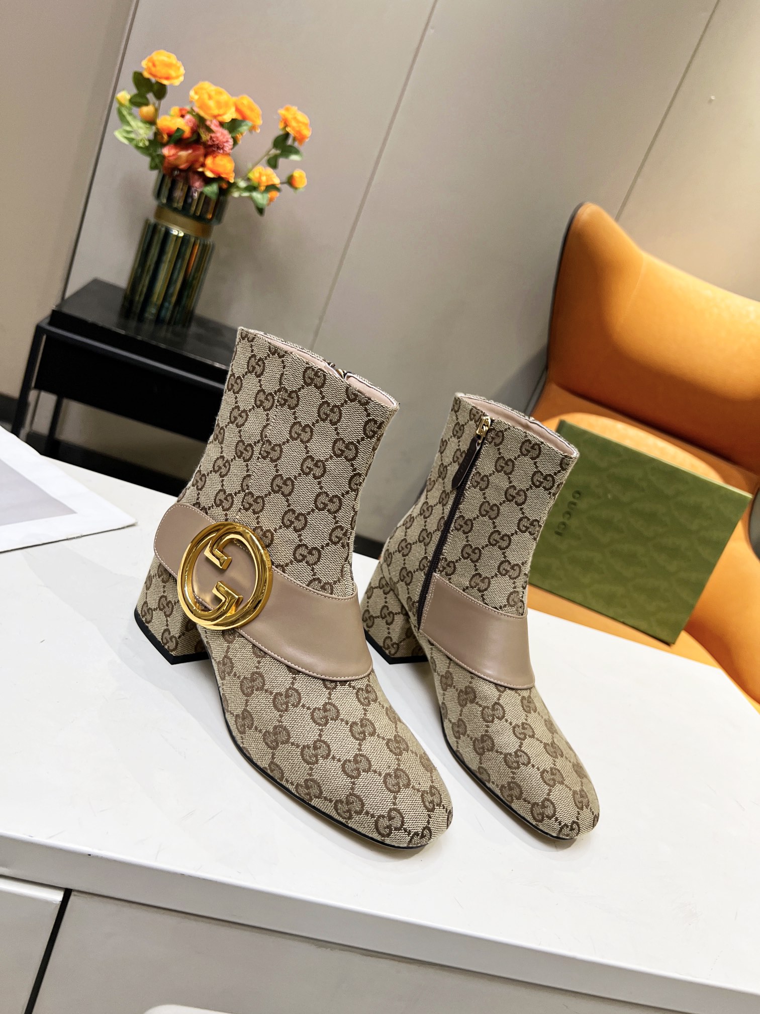 G*u*i women blondie ankle boot beige 700016