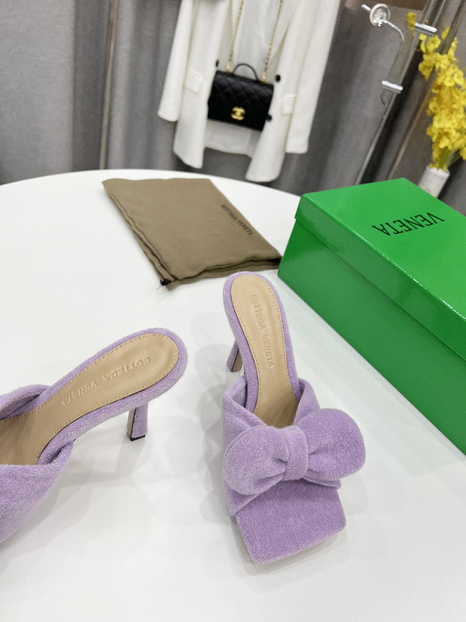 bo*te*ga Ve*ne*ta bow detailed heeled slides wisteria 690025v
