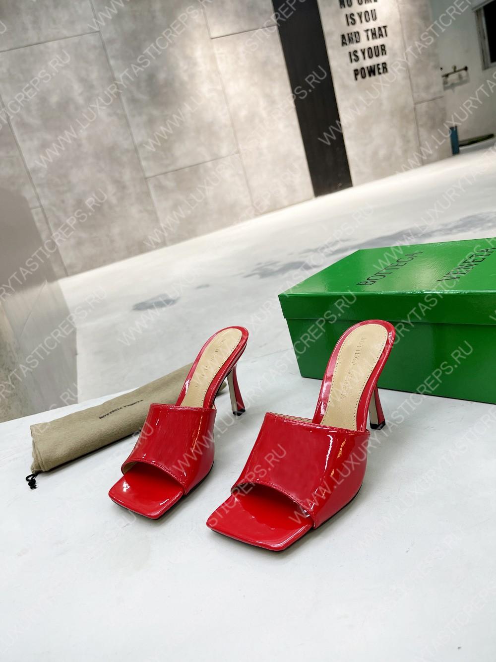 bo*te*ga Ve*ne*ta strech mule red 610538v