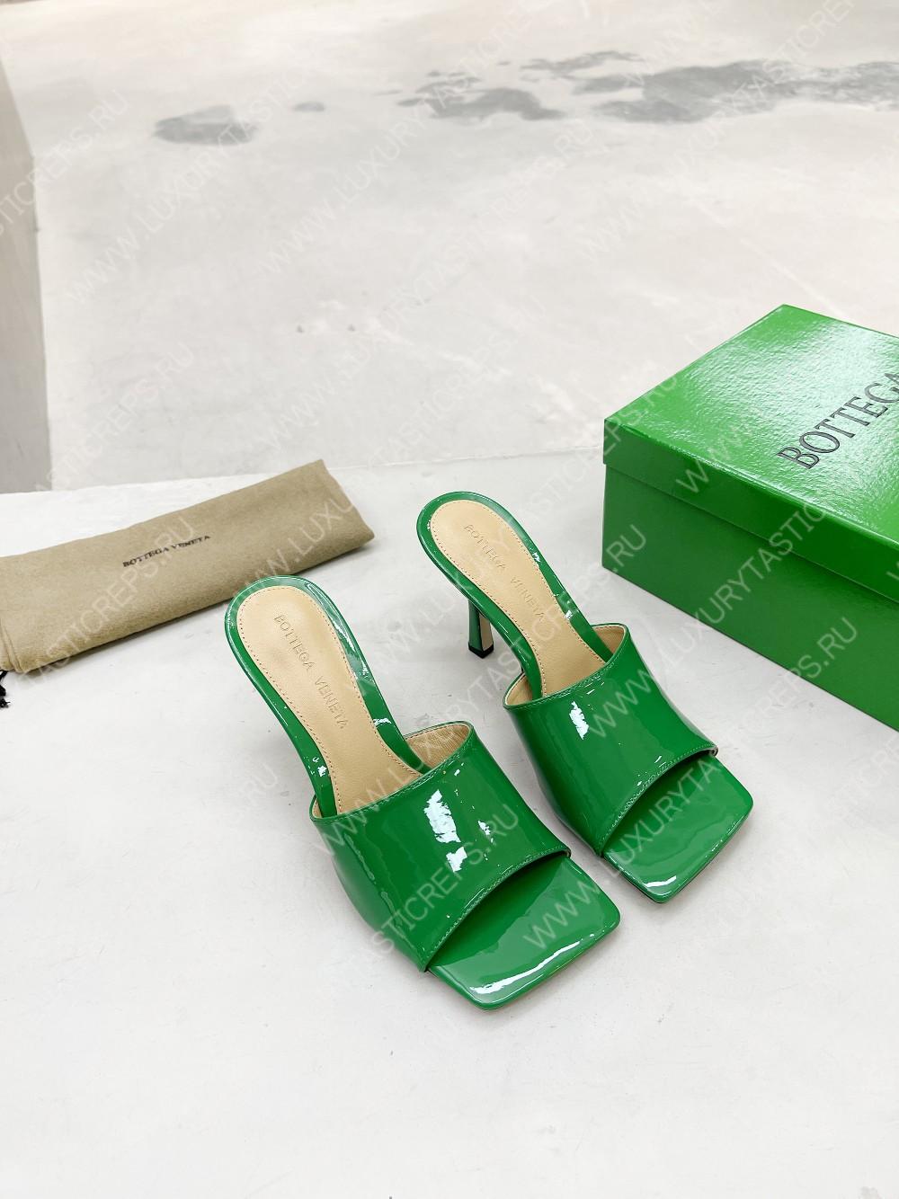 bo*te*ga Ve*ne*ta strech mule green 610538v