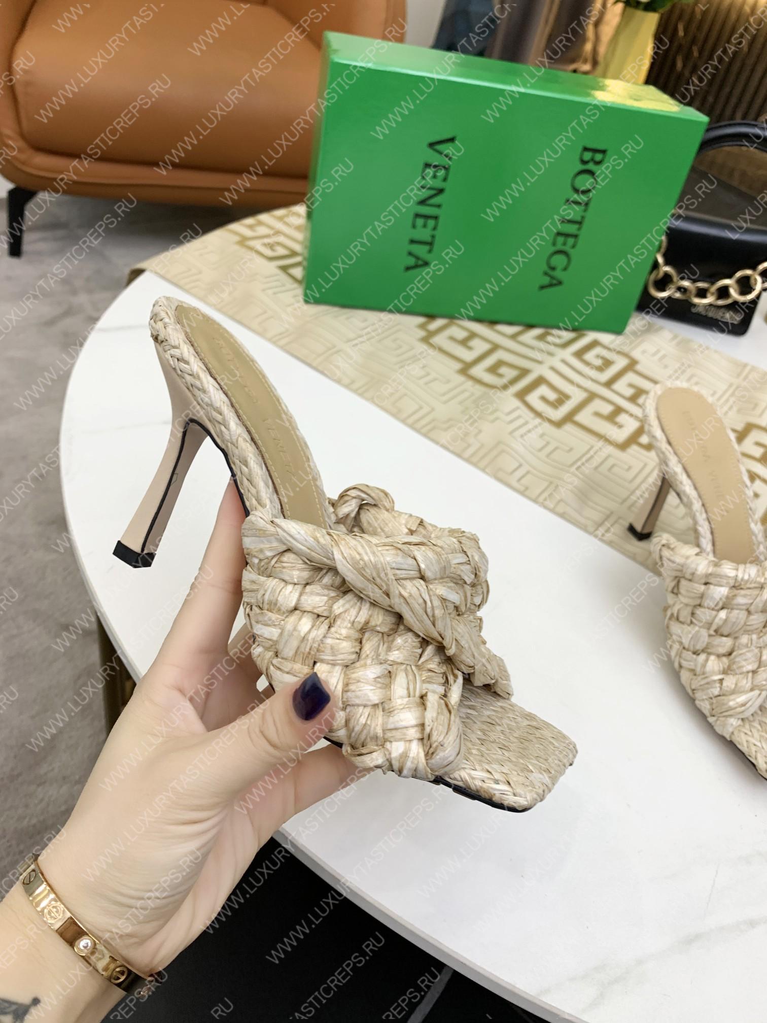 bo*te*ga Ve*ne*ta dot wave mules beige 708882v
