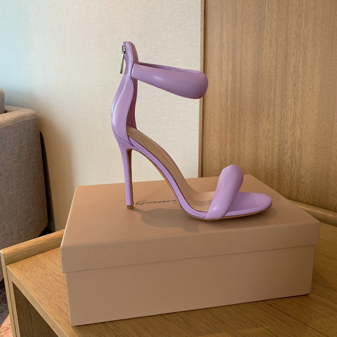 GIANVITO ROSSI BIJOUX NAPPA SANDAL LAVENDER G61635