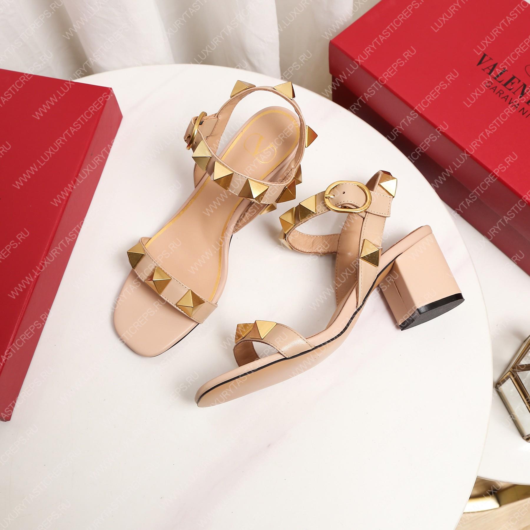 VALENTINO ROMAN STUD SANDAL ROSE CANNELLE WS0CR2ZWM