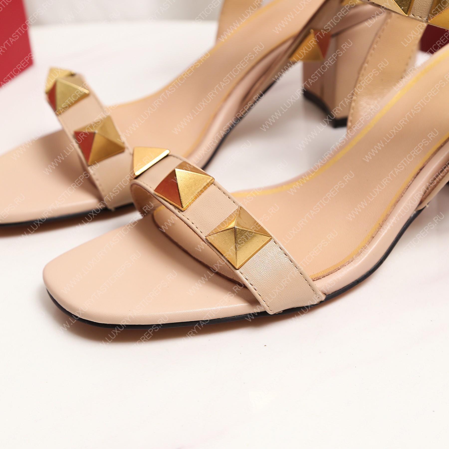 VALENTINO ROMAN STUD SANDAL ROSE CANNELLE WS0CR2ZWM