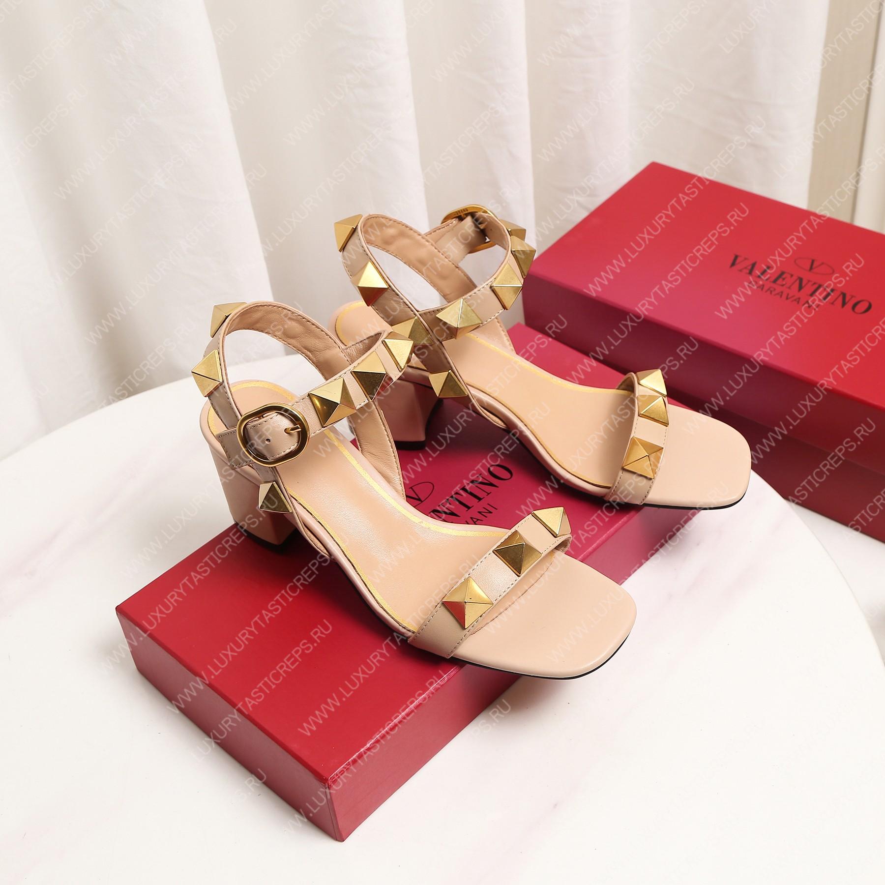 VALENTINO ROMAN STUD SANDAL ROSE CANNELLE WS0CR2ZWM