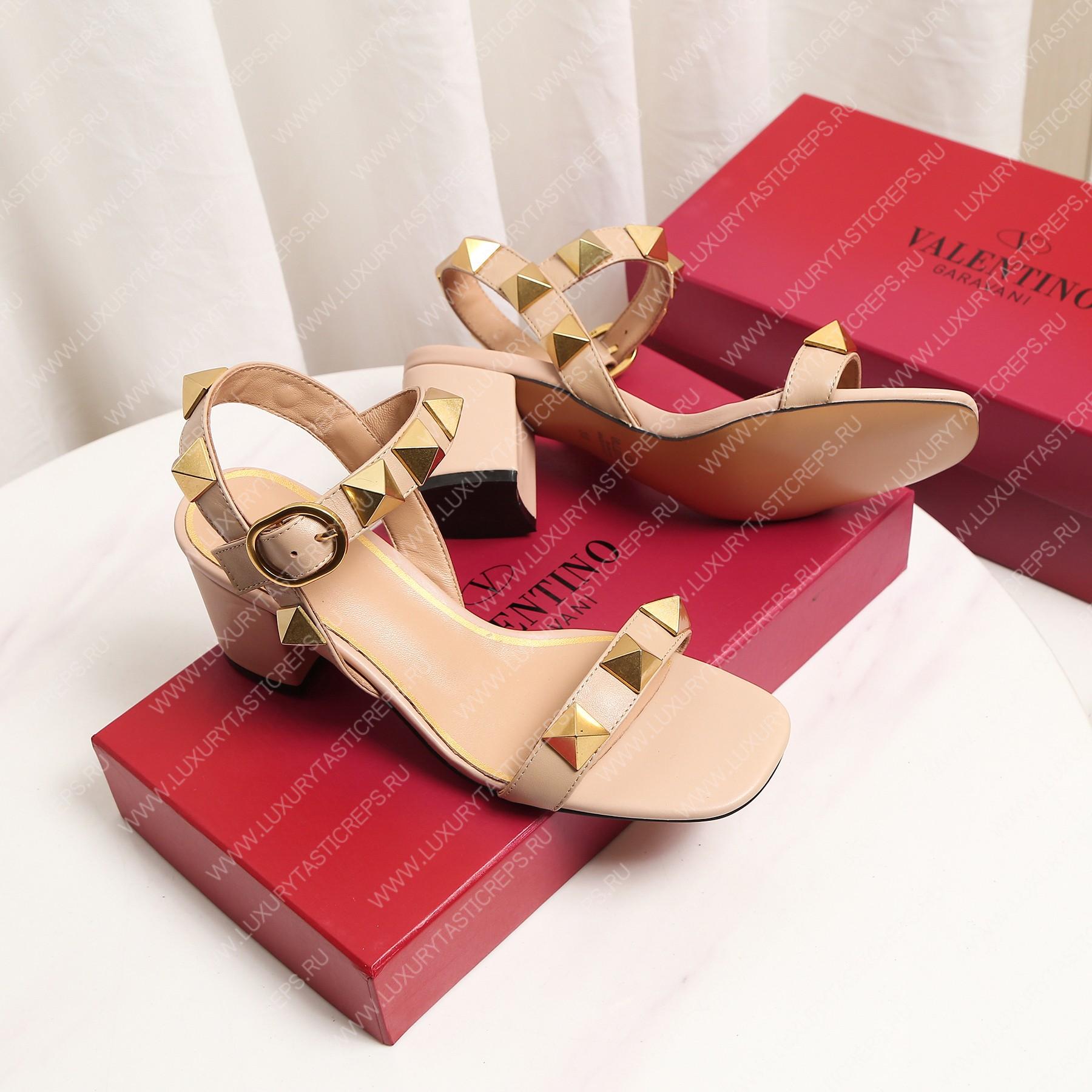 VALENTINO ROMAN STUD SANDAL ROSE CANNELLE WS0CR2ZWM