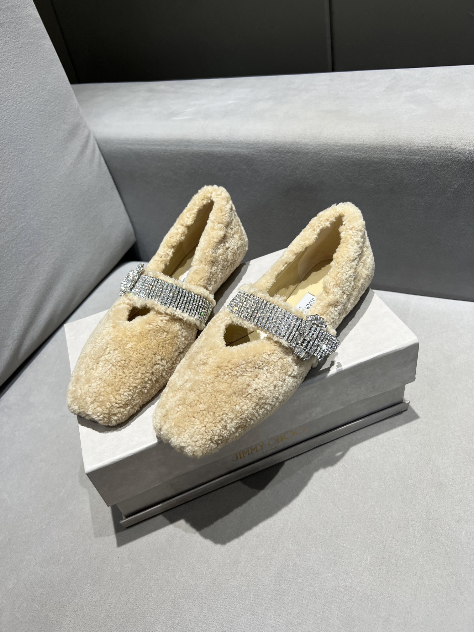 JIMMY CHOO KRISTA FLAT BEIGE AS2034
