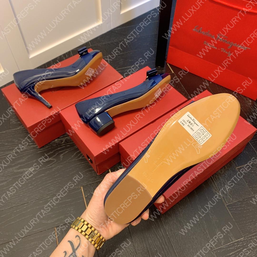FERRAGAMO VERA BOW PUMP SHOE BLUE 01B221
