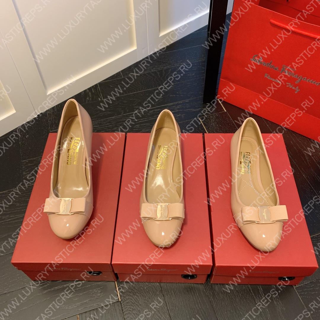 FERRAGAMO VERA BOW PUMP SHOE AMARETTI 01B221