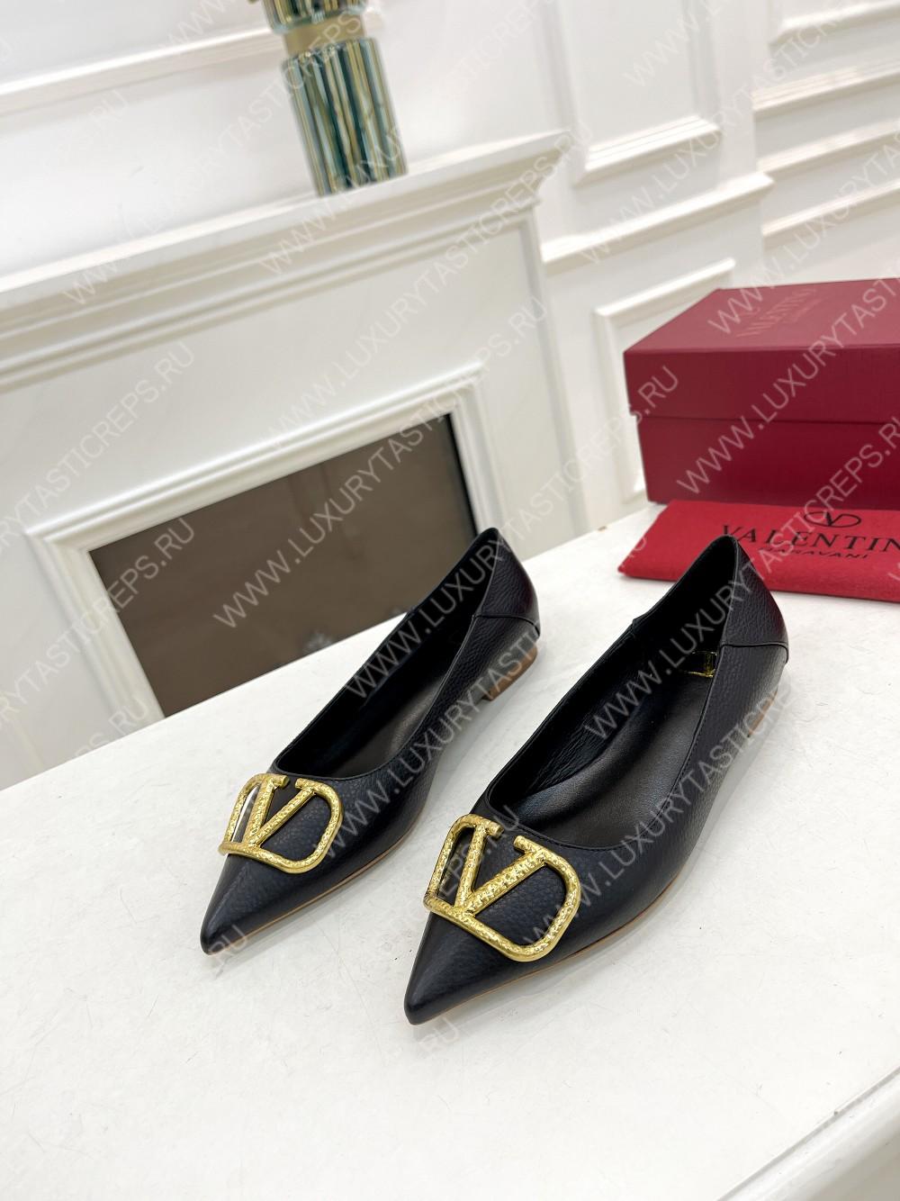 VALENTINO V BUCKLE PUMPS BLACK SW2S0Q63DSH0NO