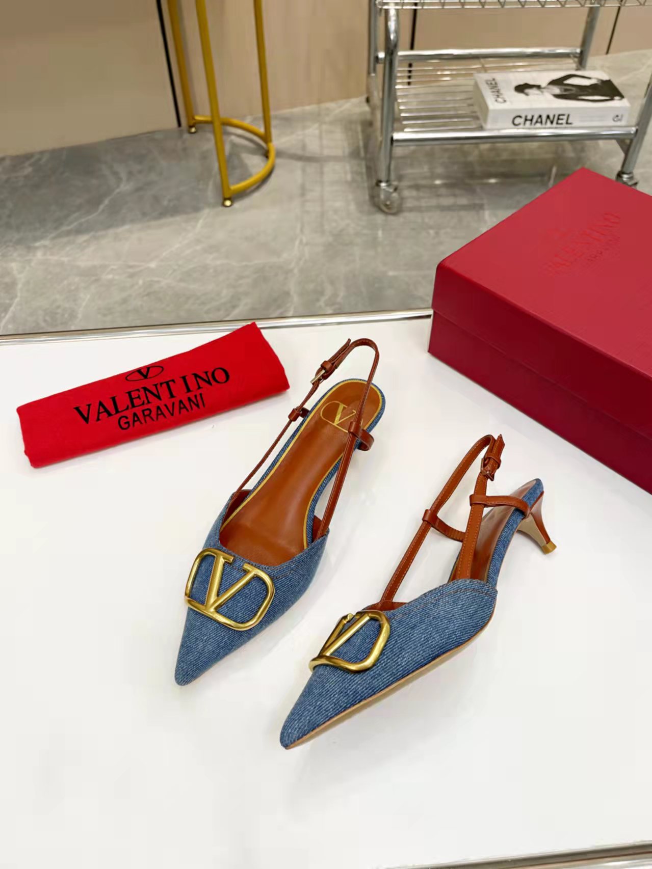 VALENTINO VLOGO SIGNATURE SLINGBACK PUMP BLUE 2W2S0Q70DSH0NO