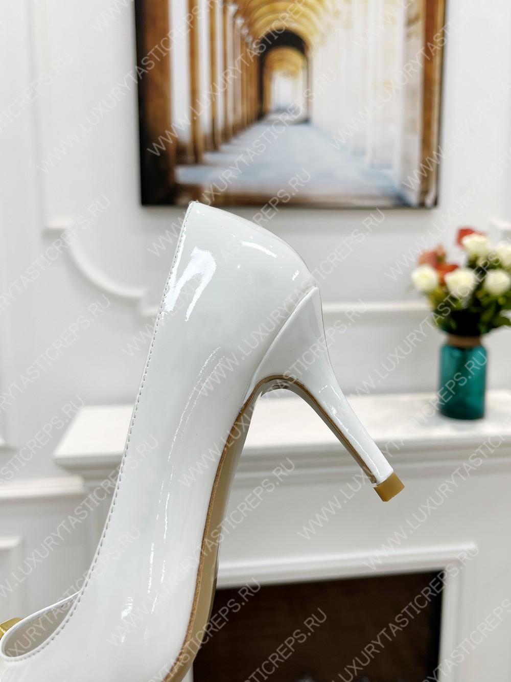 VALENTINO V BUCKLE PUMPS WHITE 1W2S0FH8LAFGF9